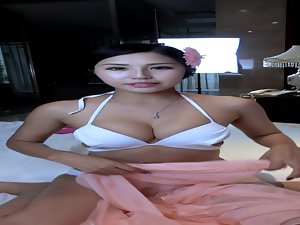 Modelo asiático danza desnuda 4