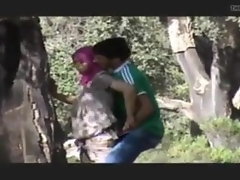 في سن المراهقة المغربية من مكناس مارس الجنس في الغابة-المغرب