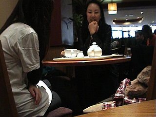 Cafe morsel roughly Chinese students in Florida
